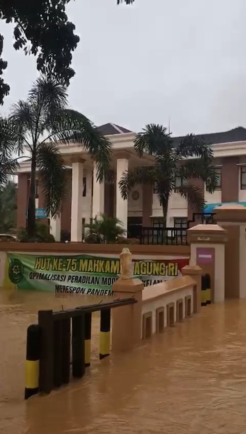 WhatsApp Video 2021-01-15 at 12.05.57.mp4_snapshot_00.05_[2021.01.19_13.23.54].jpg