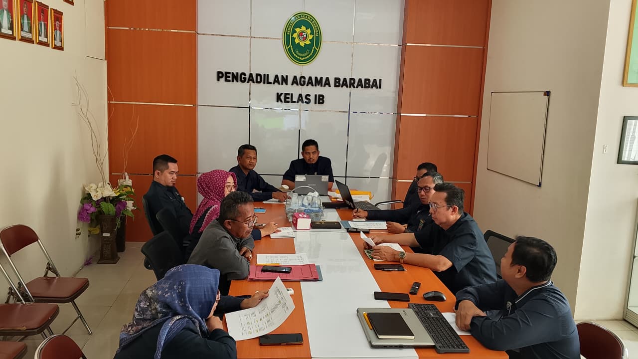 PIMPINAN GELAR RAPAT EVALUASI KINERJA TRIWULAN III: MEMBIDIK PENINGKATAN PRESTASI DAN MENGURAI TANTANGAN