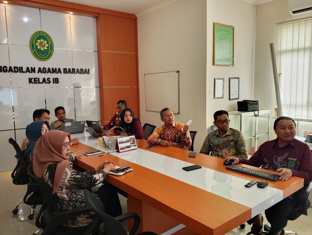 RAPAT PERDANA TIM LKJIP: PA BARABAI TARGETKAN LAPORAN KINERJA 2025 SELESAI TEPAT WAKTU DAN SESUAI STANDAR BARU