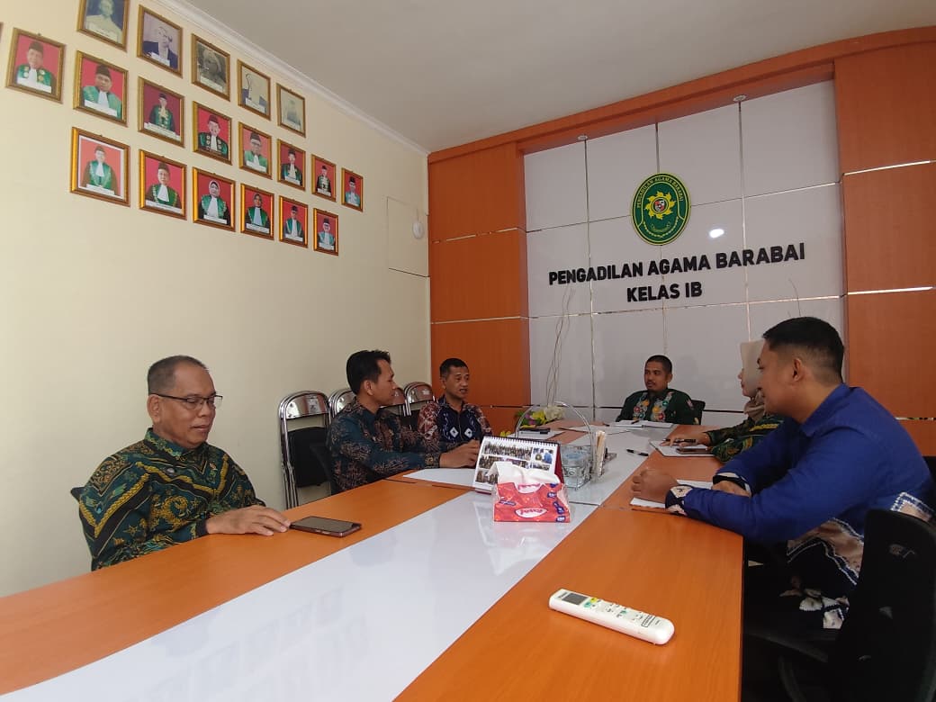 RAPAT INTERNAL HAKIM PENGADILAN AGAMA BARABAI: MANTAPKAN PERSIAPAN HUT IKAHI DAN LINDUNGI HAK PEREMPUAN PASCA PERCERAIAN
