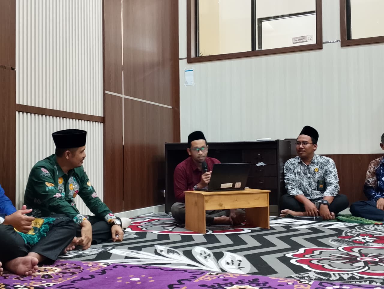BEDAH HADIS ARBAIN KE-7, PANITERA PENGADILAN AGAMA BARABAI: NASIHAT ADALAH MENEMPATKAN KEBAIKAN PADA ORANG LAIN